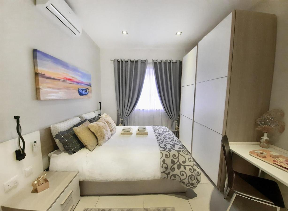 Cozy Rooms - Great Bus Connections - Free Parking 莫斯塔 外观 照片